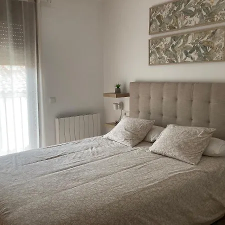 Casa Elena I Marta , * 발델리나레스